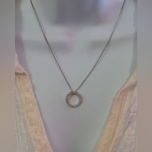 Chic Silver Necklace with Textured Circle Pendant